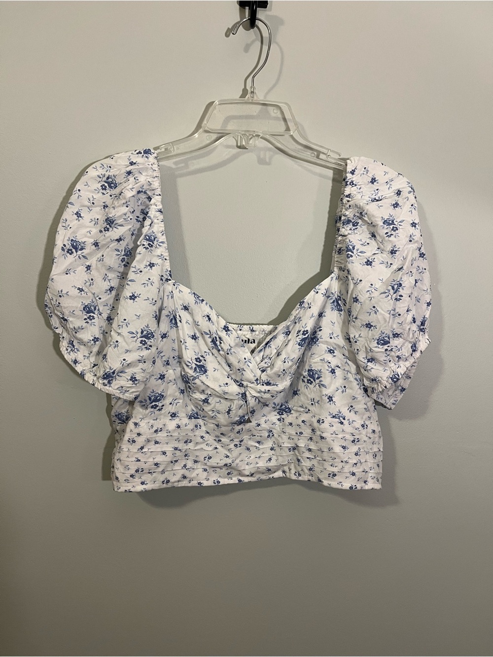 ARULA Blue & White Floral Crop Top with Puff Sleeves & Twist Front Accent